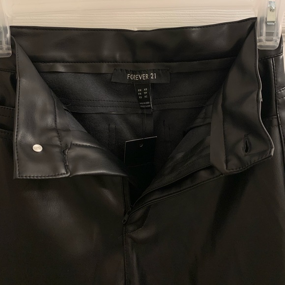 Forever 21 Leather Pants; Size XS; Black - Picture 5 of 5